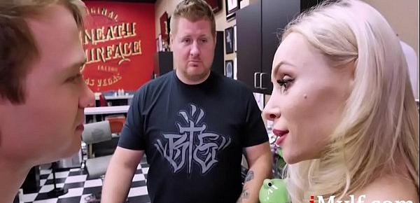  Mom Fucks Son While He Was Getting Tattooed- Natasha James